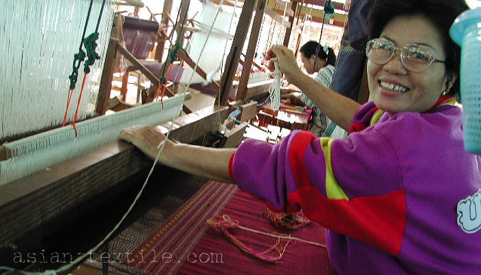 タイ・ナーンの織物作り
