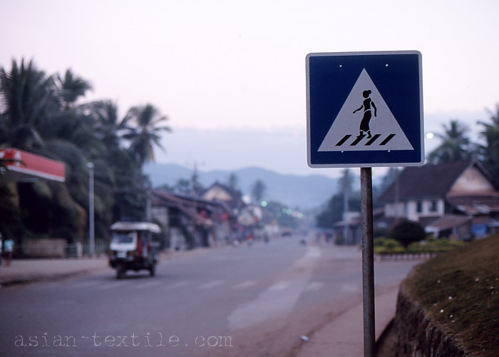 ラオスの道路標識
